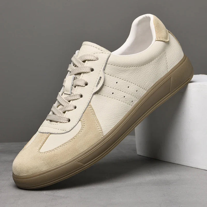 Unisex classic casual sneakers, perfect for everyday comfort & style.
