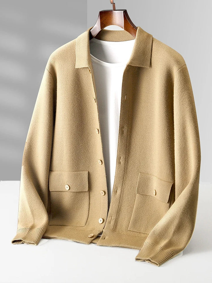 Knitwear cardigan with polo collar, versatile for smart casual autumn & winter.
