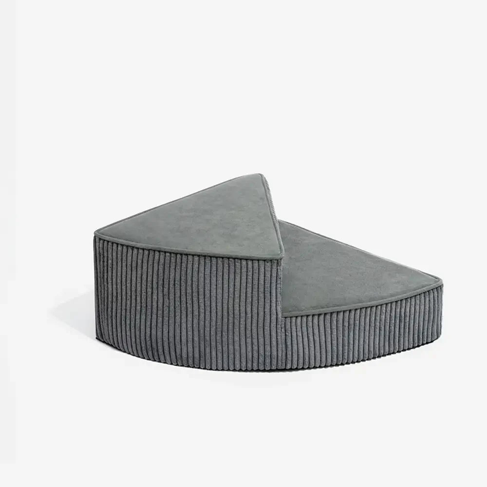 Cat steps: Joint-friendly corduroy spiral design, ideal for felines