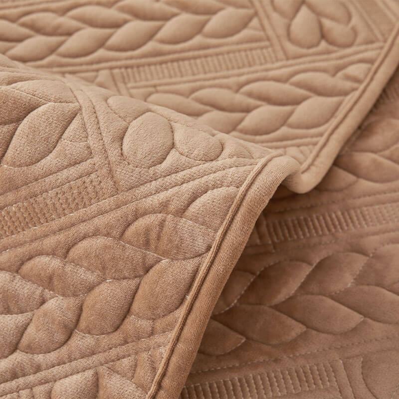 Durable crystal velvet sofa cover, non-slip, protects furniture with stylish wheat pattern