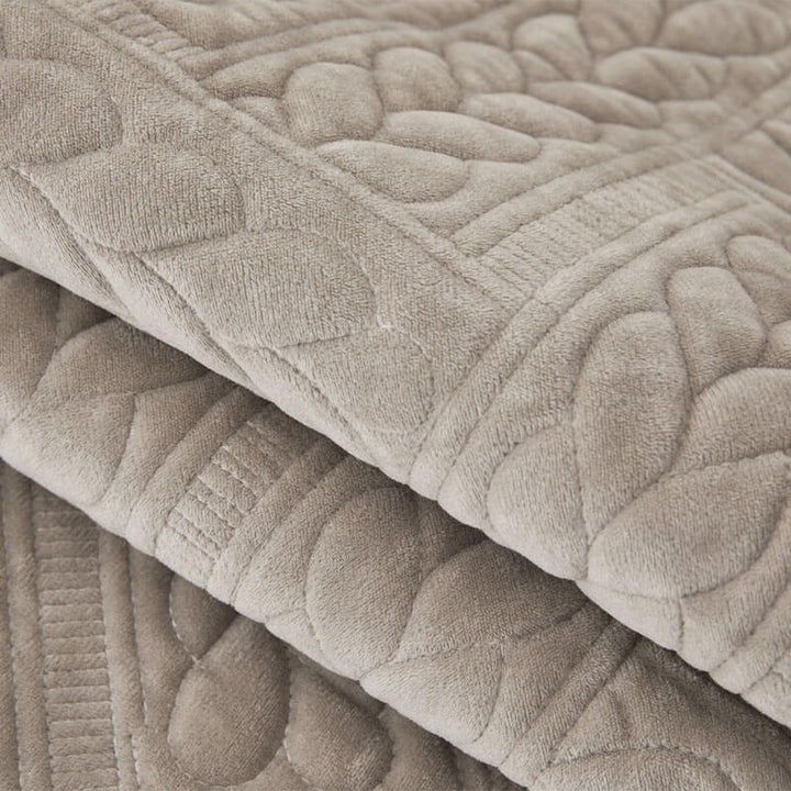 Machine washable crystal velvet cover with wheat pattern, non-slip sofa protector, easy care
