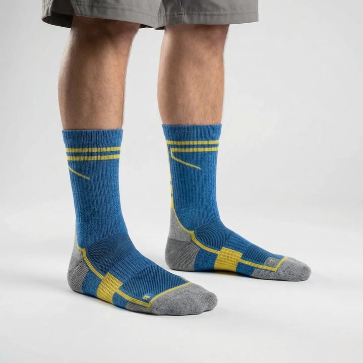 Performance unisex ankle training socks with targeted cushioning for running & intense gym sessions. Non-slip design.