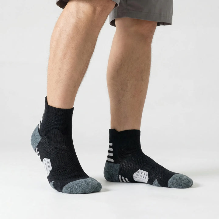 Unisex ankle training socks featuring cushioned sole & breathable fabric for all-day athletic performance. Gym ready.