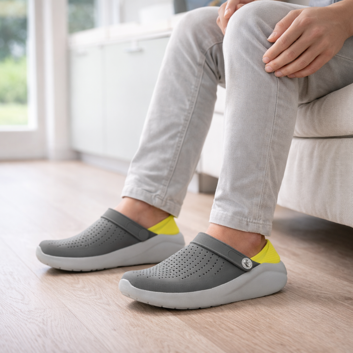 Unisex comfort sandals with arch support, great for walking and casual wear.