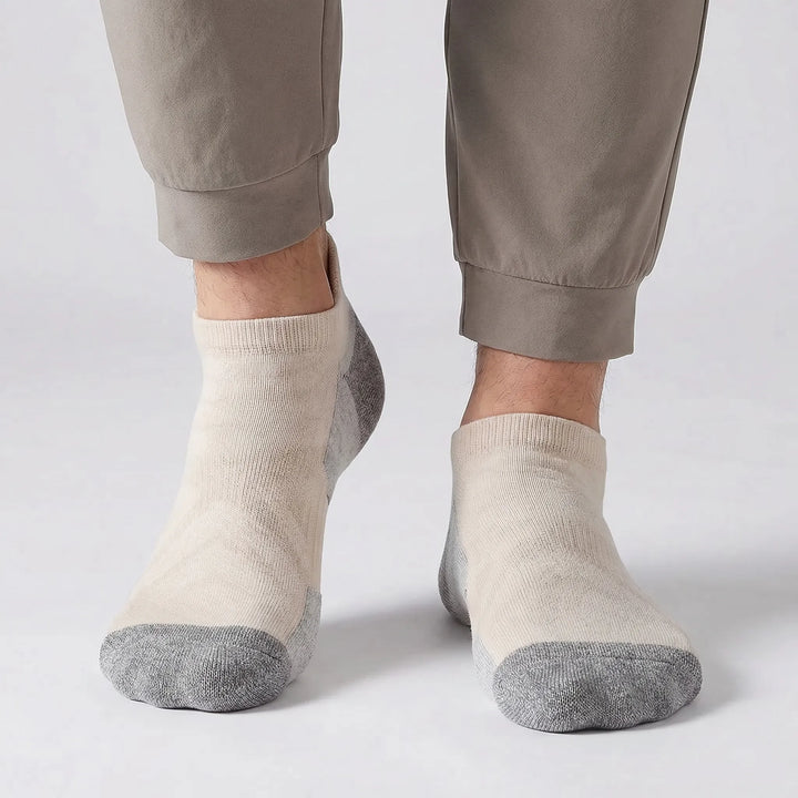 Activewear no-show ankle socks, cushioned for optimal comfort in any unisex athletic shoe.