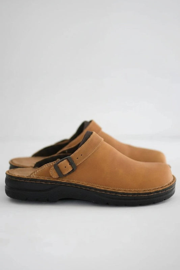 Comfortable work shoes: unisex cushioned clogs with excellent support for long hours on your feet.