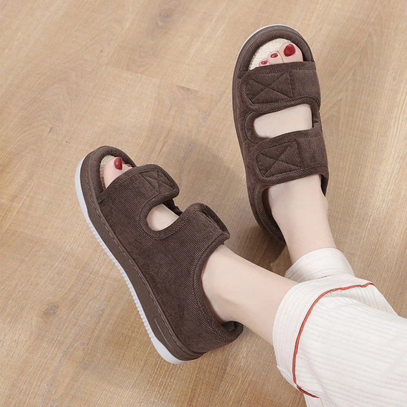 Adjustable diabetic sandals for swollen feet. Comfort footwear for sensitive feet, unisex design.