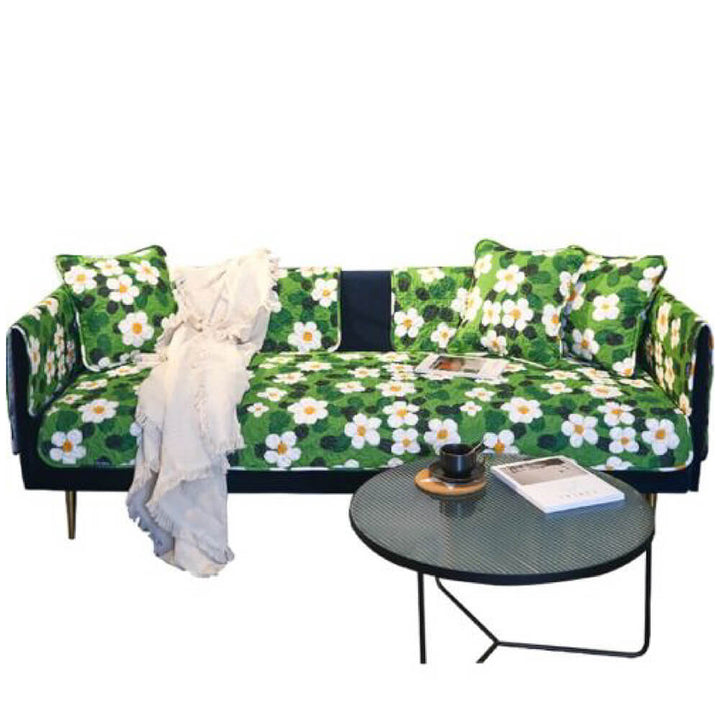 Anti-scratch floral couch cover, washable and durable for pet-friendly living