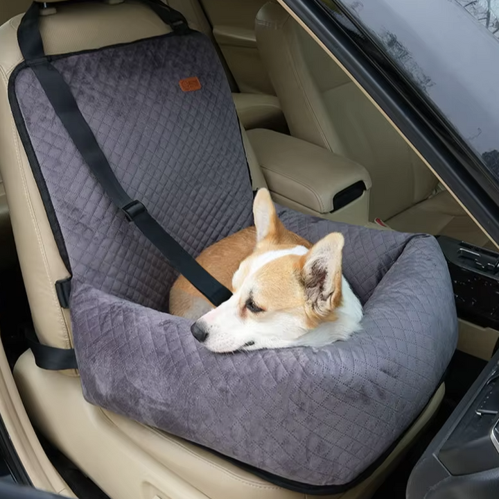 Comfortable car seat cushion, unisex and foldable, designed for superior back support while driving