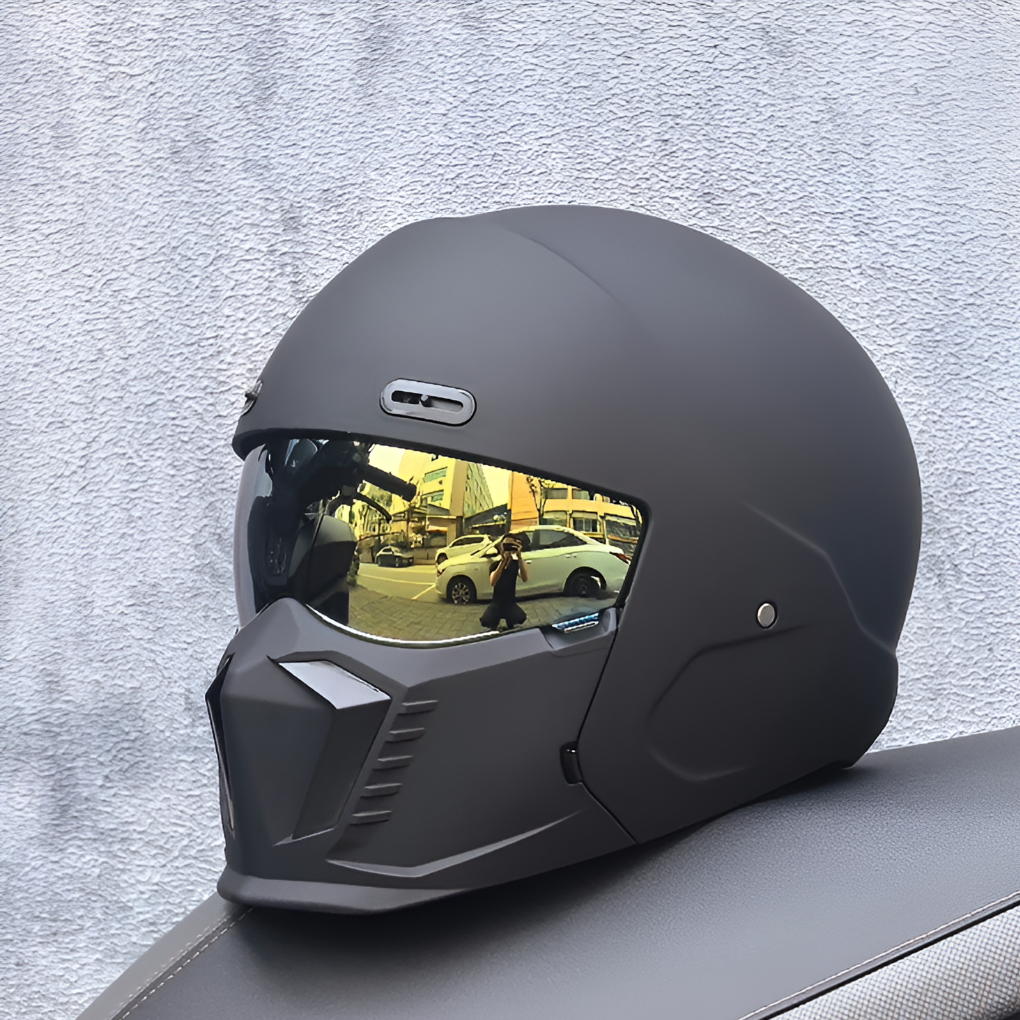 Unisex full face motorcycle helmet for enhanced road protection & comfortable riding.