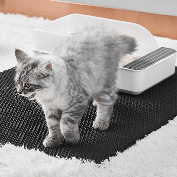 Unisex honeycomb cat litter mat, non-slip, easy clean, beige color, captures litter effectively
