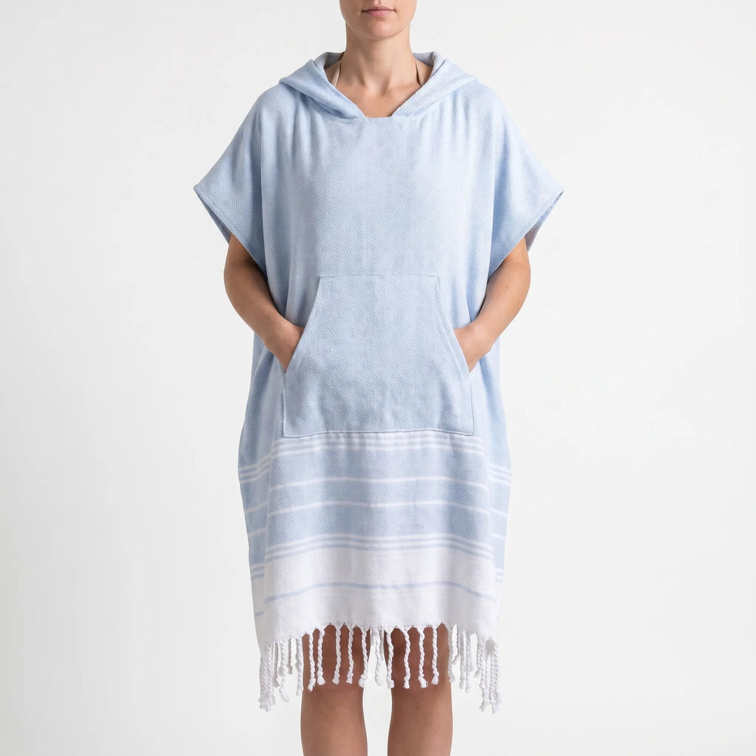 Quick-dry sand-resistant beach poncho, ideal swim cover-up & changing robe for watersports.