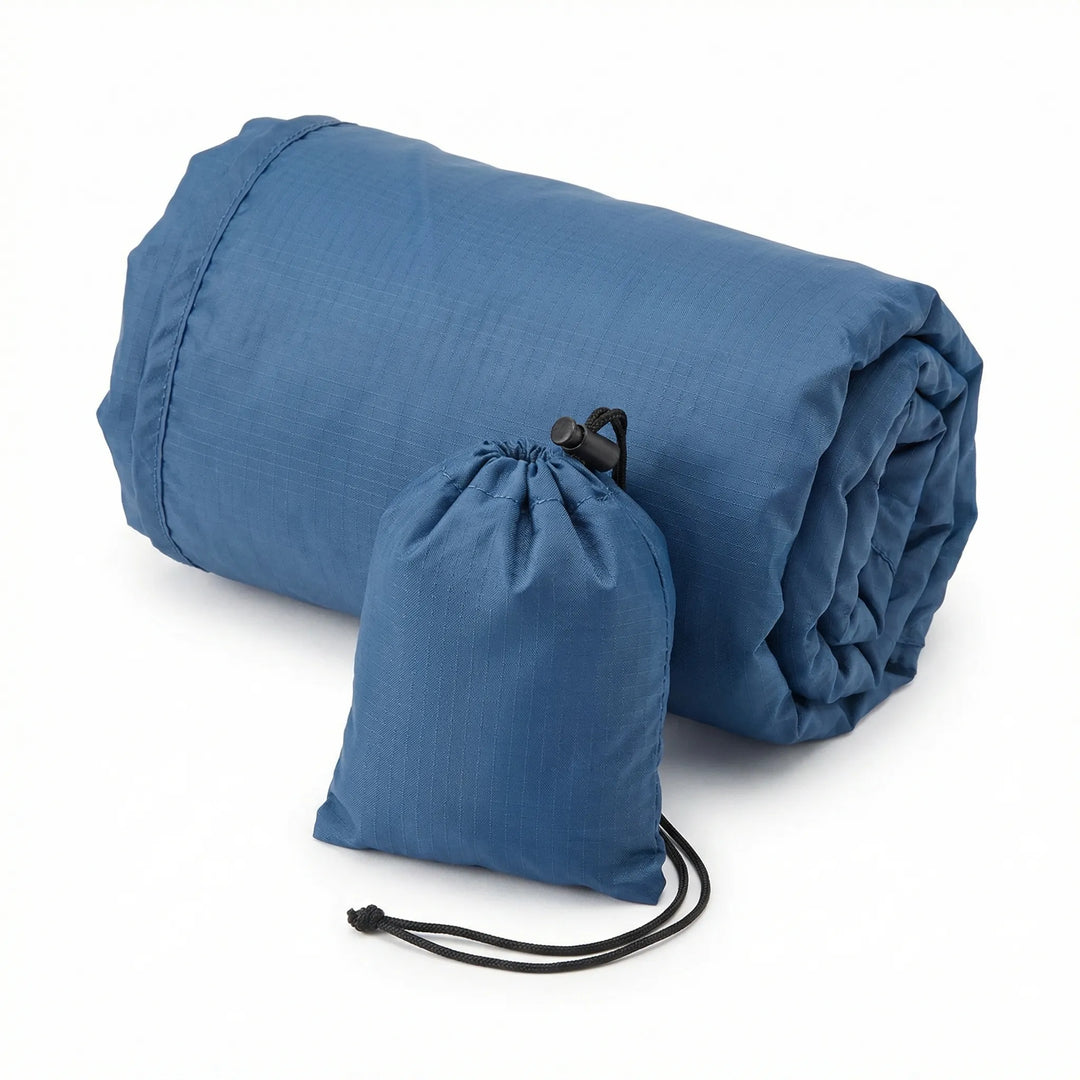 Unisex activewear windbreaker jacket, great for hiking, offering wind & light rain protection.