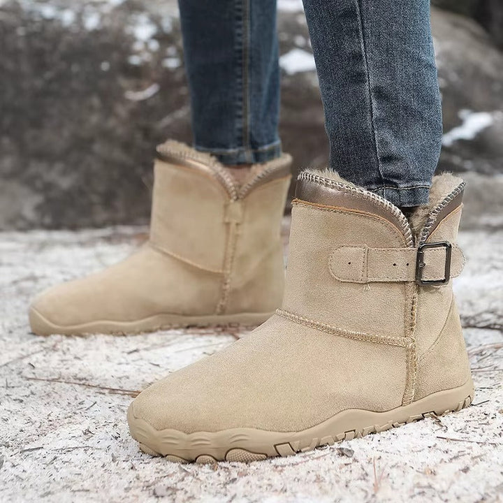 Back view: Warm insulated unisex barefoot winter boots, perfect for natural movement.
