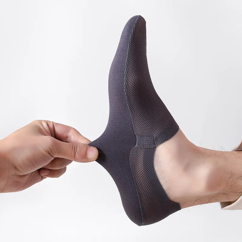 Discreet low-cut unisex no-show anti-slip socks, breathable & perfect for summer shoes and casual wear.