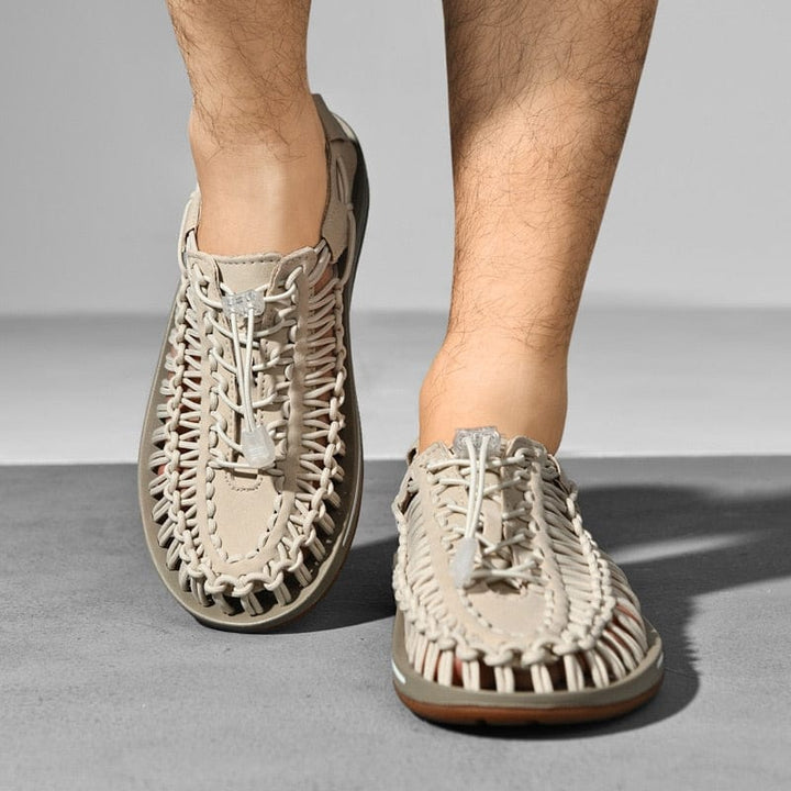 Stylish unisex summer sandals, ideal for walking, travel, and casual outings.