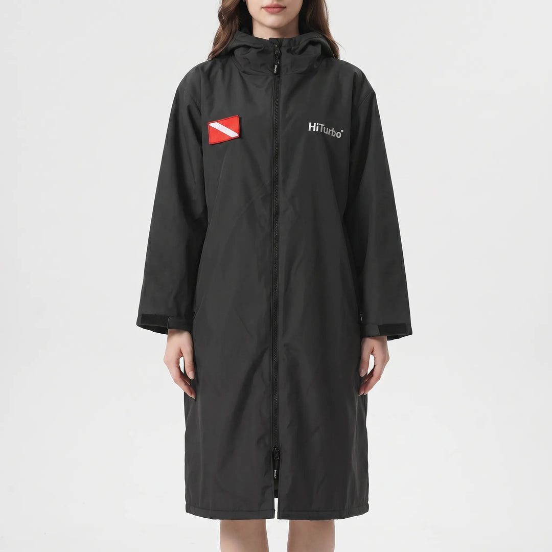 Unisex long-sleeve hooded changing robe, multi-purpose for swimming, surfing, beach privacy & warmth.