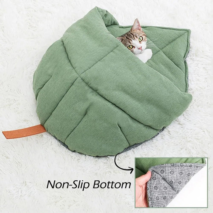 Pet sleeping bag in a stylish linen design, ideal for cats seeking warmth and security