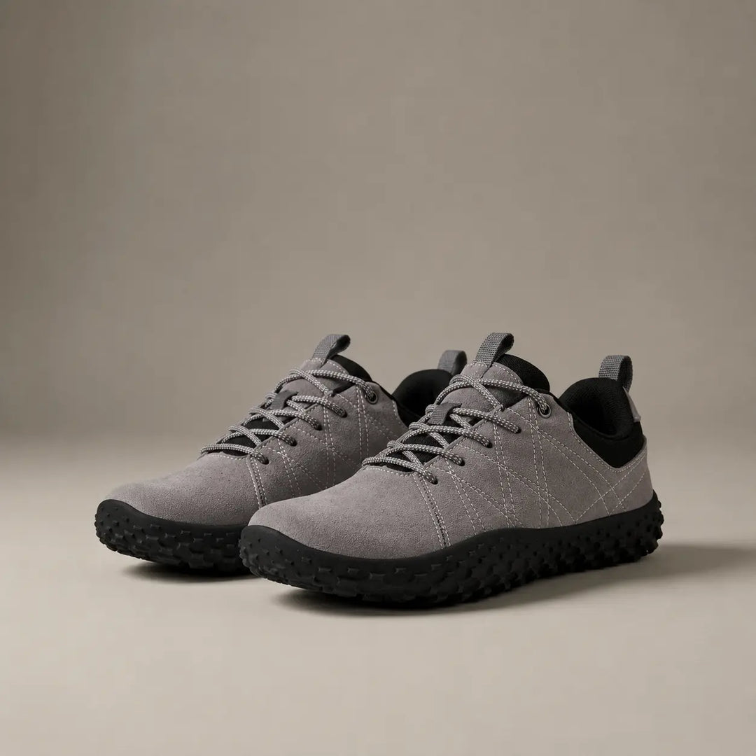Unisex wide toe box hiking trainers, offering cushioned support & natural movement for active outdoor enthusiasts.