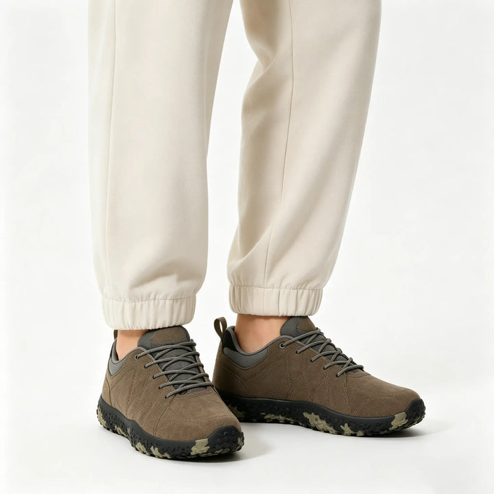 Unisex active outdoor shoes: orthopedic barefoot trainers with wide toe box for optimal comfort & grip.
