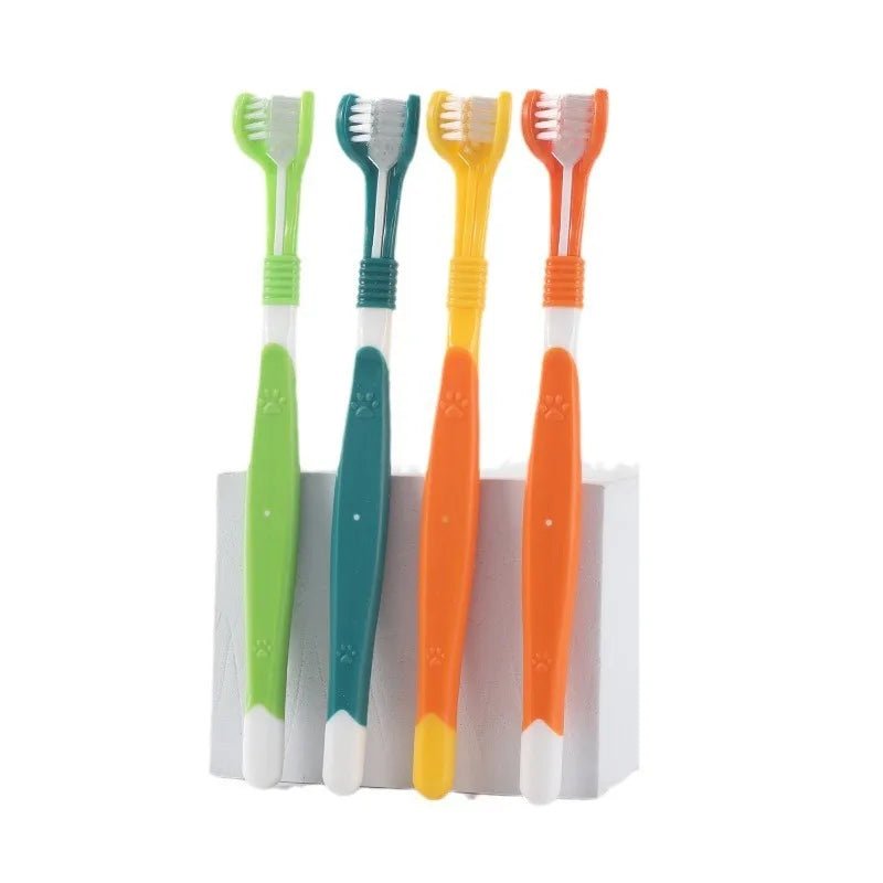 Ergonomic pet toothbrush for dogs & cats, designed for easy plaque removal and dental care