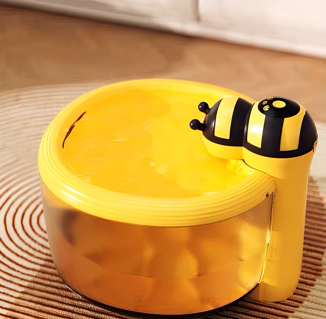 Pet supplies: bee shaped automatic water dispenser promoting pet health