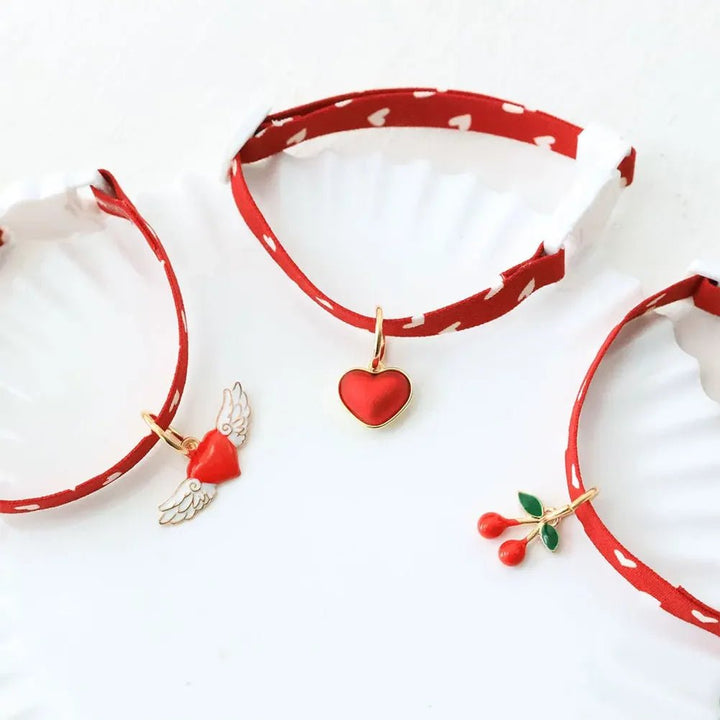 Red plaid adjustable pet collar, durable cotton polyester for daily wear, suitable for dogs and cats.