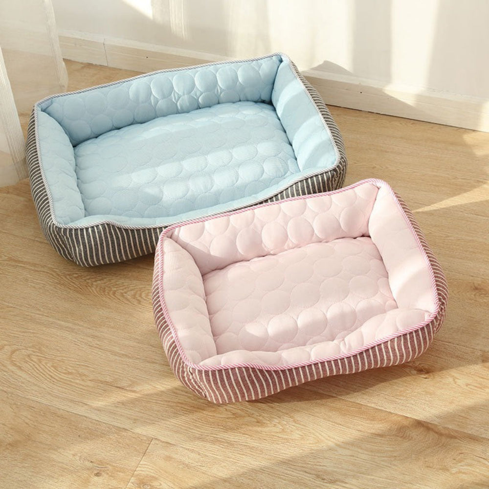 Unisex pet cooling bed for dogs, breathable fabric, ideal for summer comfort and hot weather