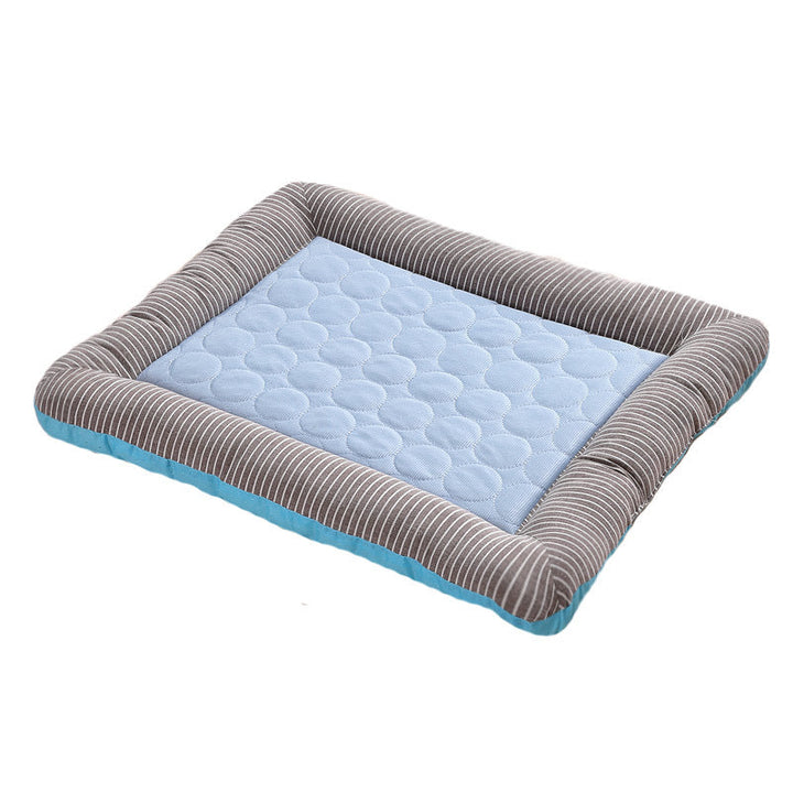 Durable pet cooling mat for dogs and cats, ideal for indoor and outdoor use