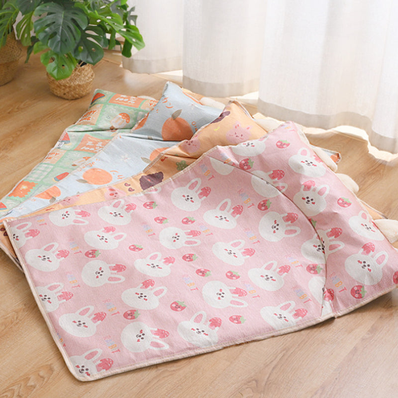 Washable pet cooling mat with innovative ice gel technology, a durable cat bed for summer