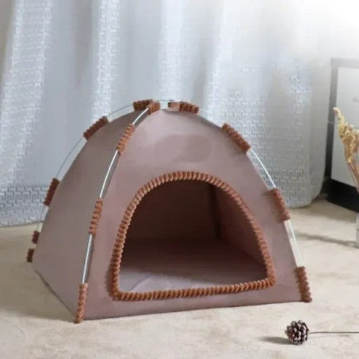 New4 pop-up cat tent, a cozy and portable pet bed for indoor and outdoor cats.