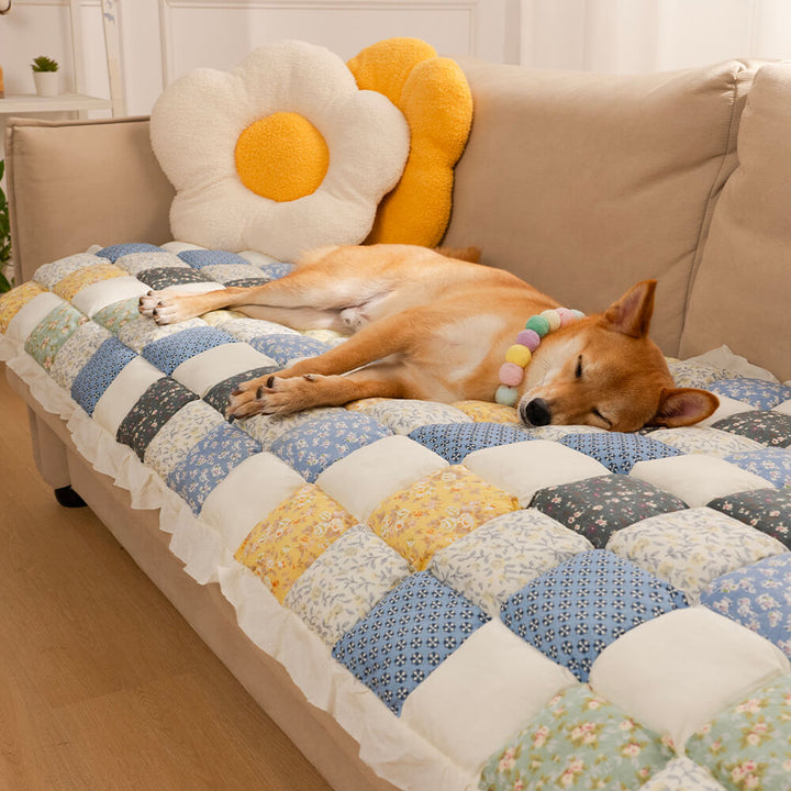 All-season plaid pet mat, adaptable for any weather, enhancing home comfort and style