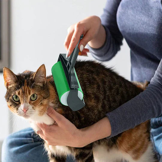 Unisex reusable pet hair remover and lint roller, ideal for dog & cat fur removal on clothing & furniture.