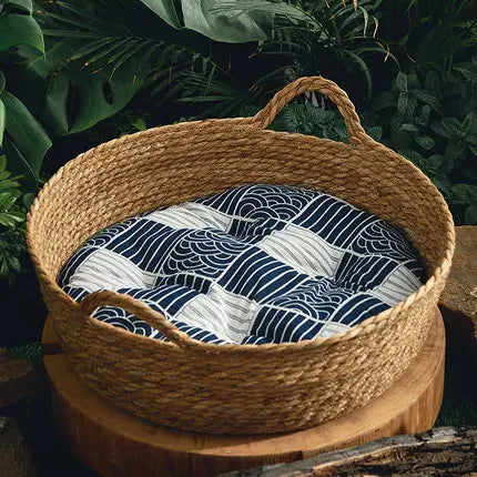 Unisex round rattan pet bed, natural woven, for cat or small dog, breathable summer pet furniture