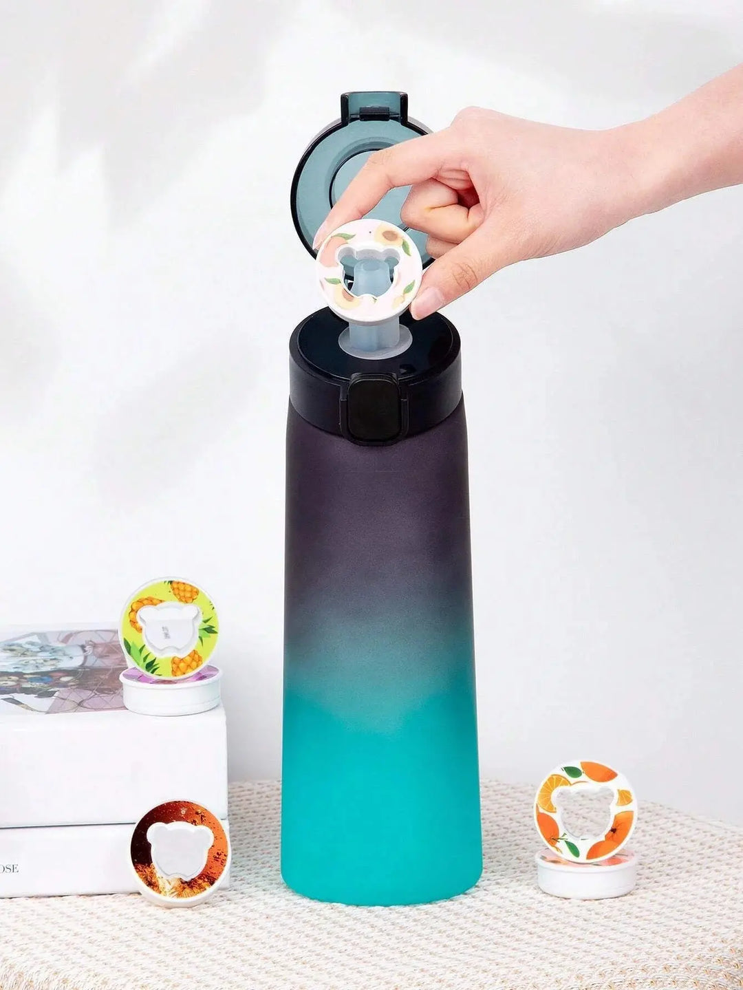 Sleek unisex flavored water bottle, 0.65L, for a unique taste experience.