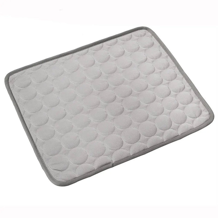 Close-up of the self-cooling technology fabric of a pet mat, highlighting its durable and soft texture.