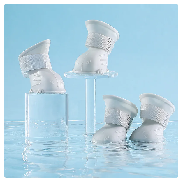 Exfoliating foot massage brush made of silicone for daily foot relaxation