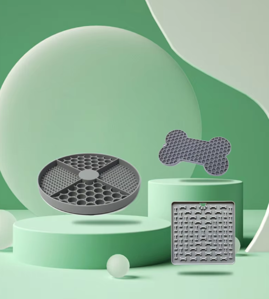 Unisex pet silicone mat, a slow feeder for dogs, promoting better digestion & eating habits.