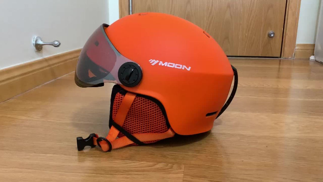 Front shot of a unisex snowboard helmet, ultimate safety & comfort for all winter sports enthusiasts.