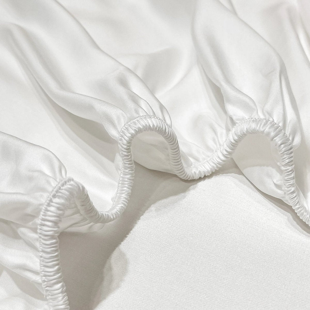 Premium quality cotton fitted sheet, soft and durable, designed with deep pockets for any mattress.