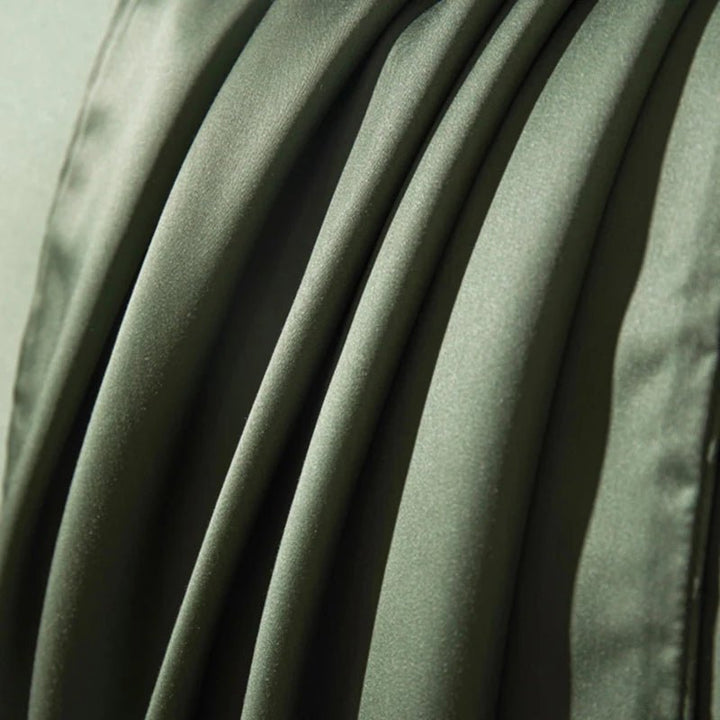 Stylish deep pocket fitted sheet made from soft, breathable cotton, ideal for modern bedroom decor.