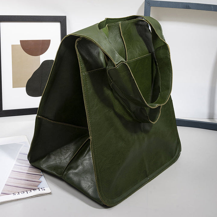 Trendy spacious travel bag, perfect for stylish men and women on the go.