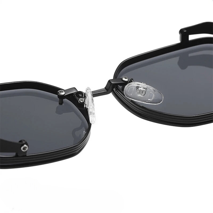 Stylish vintage steampunk shades with polarized UV protection, perfect unisex fashion accessory.