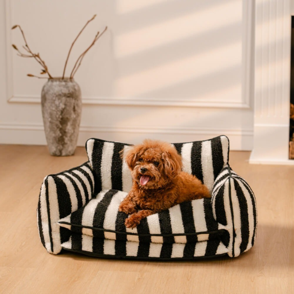 Striped luxury pet bed, comfortable faux lambswool for cats and dogs