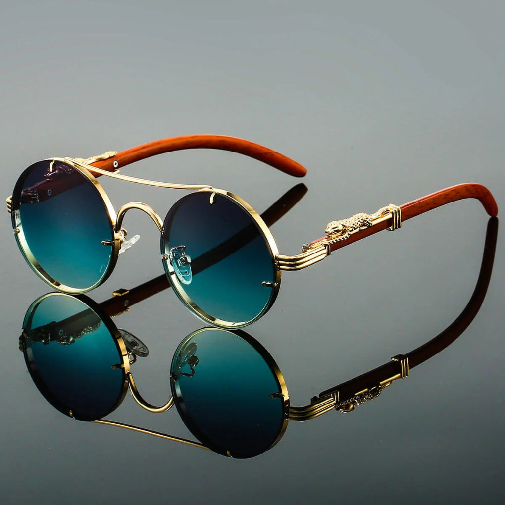 Retro round sunglasses with stylish double bridge & gradient lenses. Unisex design offers UV protection.