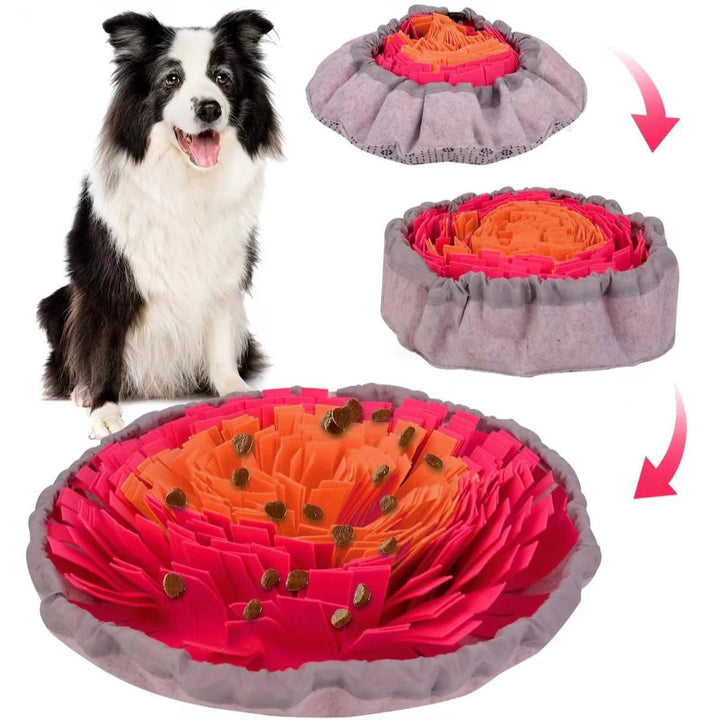 Washable snuffle mat for pets, designed as an interactive dog feeder to prevent fast eating