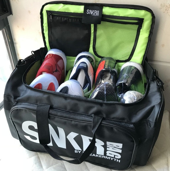 Organized water-resistant duffel bag for shoes & sports gear. Essential travel storage solution.