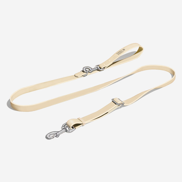 Essential dog leash: antibacterial, waterproof, odor-resistant gummy material for comfort and control
