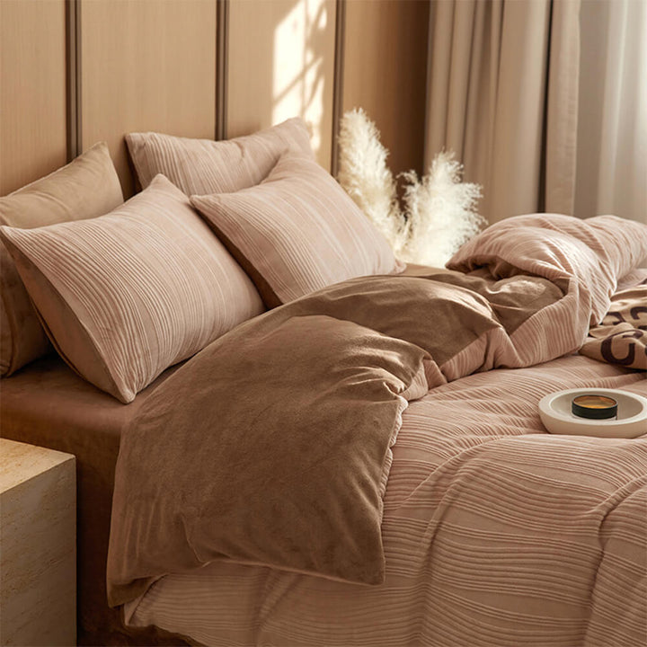 Plush wavy line milk velvet sheet set, designed for ultimate warmth and softness.