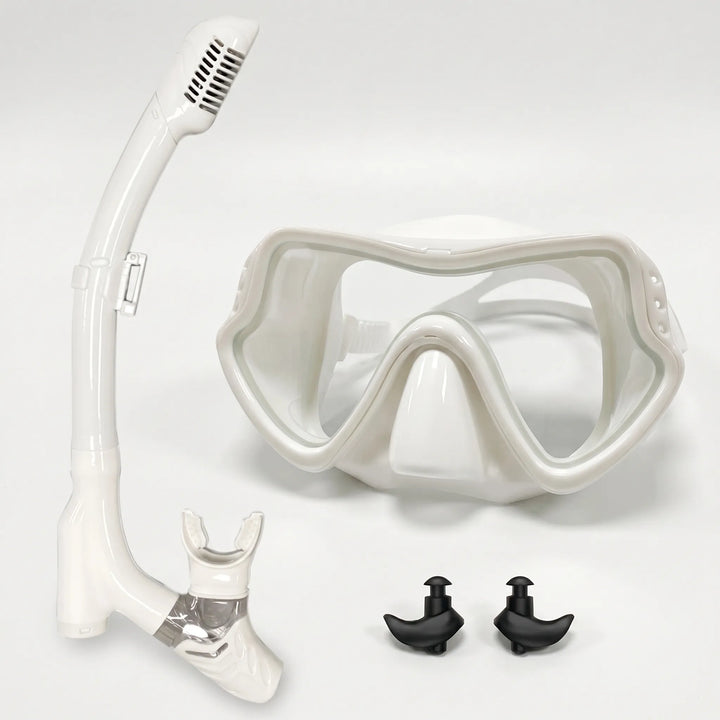 Comfortable & adjustable wide view snorkeling mask for secure, clear underwater exploration.